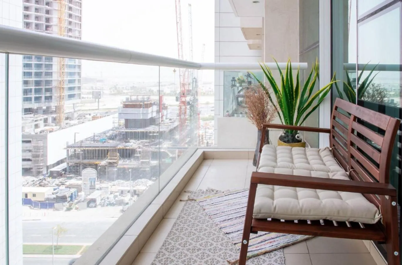 Comfortable And Spacious 1 Bedroom In Business Bay Dubai United Arab Emirates